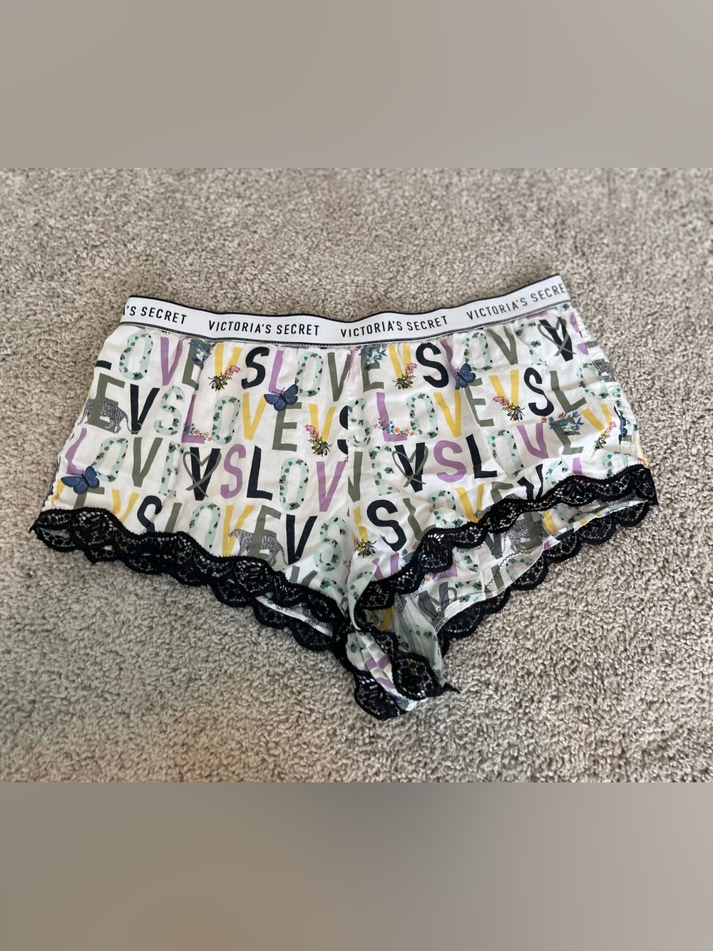 Valentine LOVE Victoria’s Secret pajama shorts Medium bees butterflies leopards